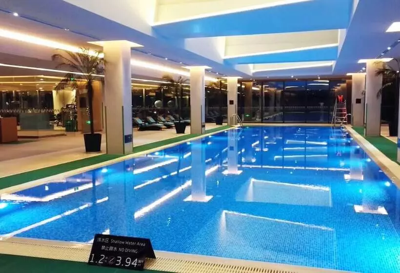 هتل Holiday Inn Wuxi Taihu New City