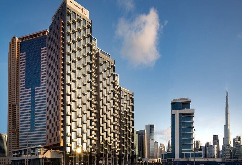 Отель Millennium Atria Business Bay