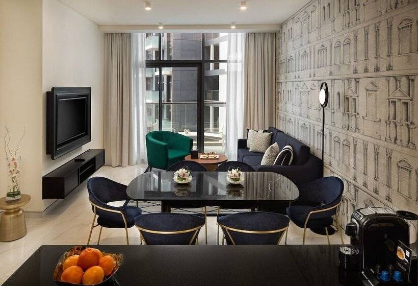 Отель Millennium Atria Business Bay