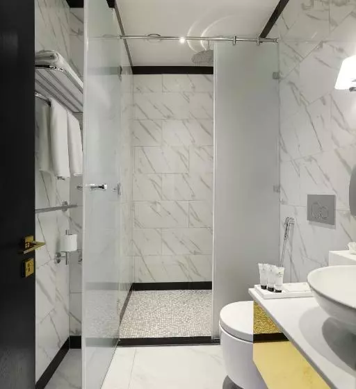 Hotel Millennium Atria Business Bay