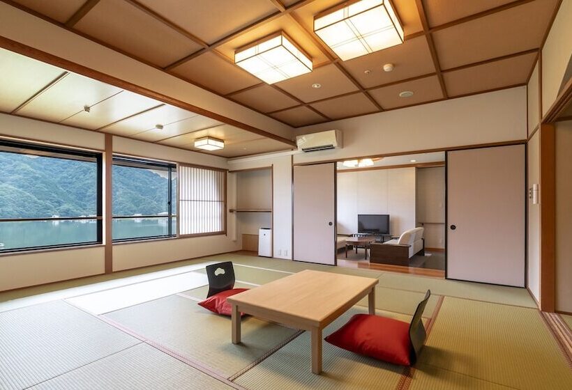 בית מלון כפרי Ooedo Onsen Monogatari Premium Kinosaki