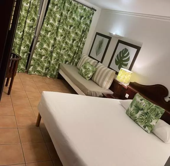 هتل Village De Vacances Sainte Luce, Mon Diams Grenat