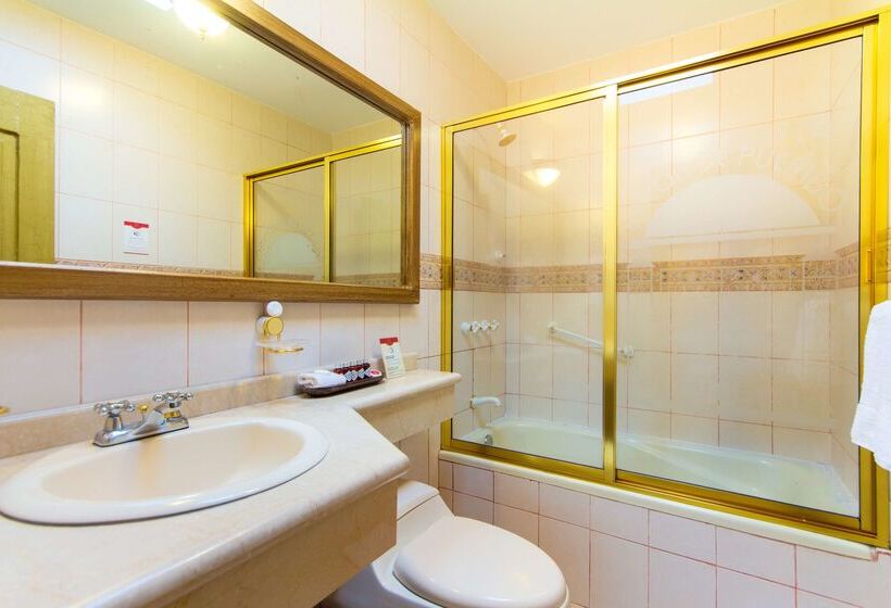 Otel Rincon De Puembo; Bw Signature Collection