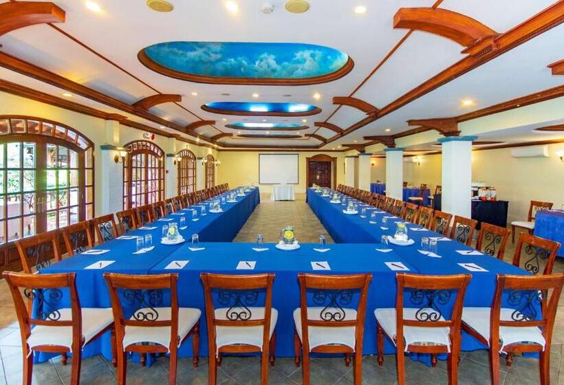 Otel Rincon De Puembo; Bw Signature Collection