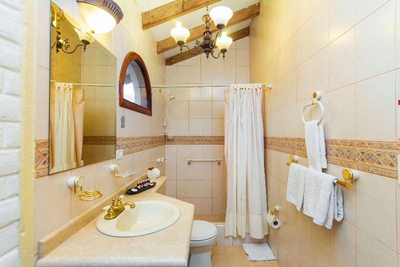 Otel Rincon De Puembo; Bw Signature Collection