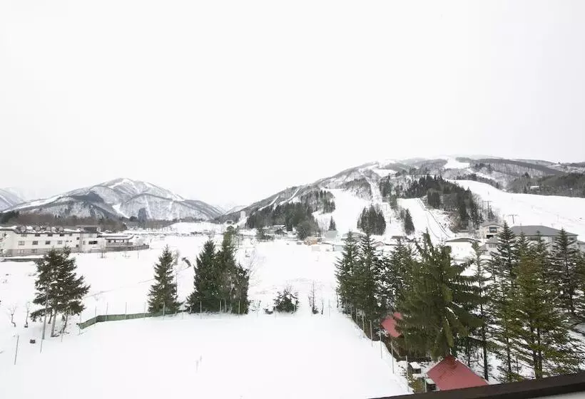 هتل Rosenheim Hakuba