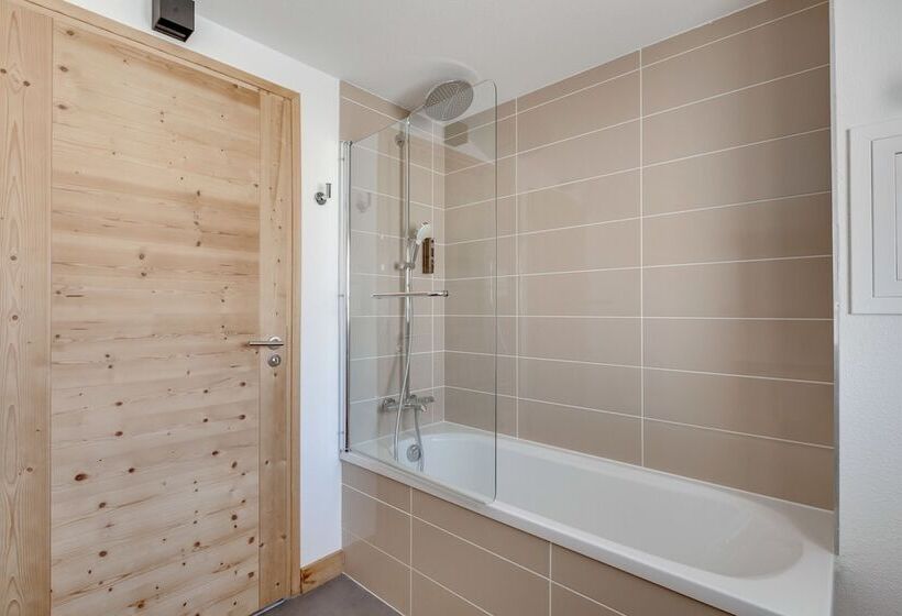 هتل Terresens Les Fermes Du Mont Blanc