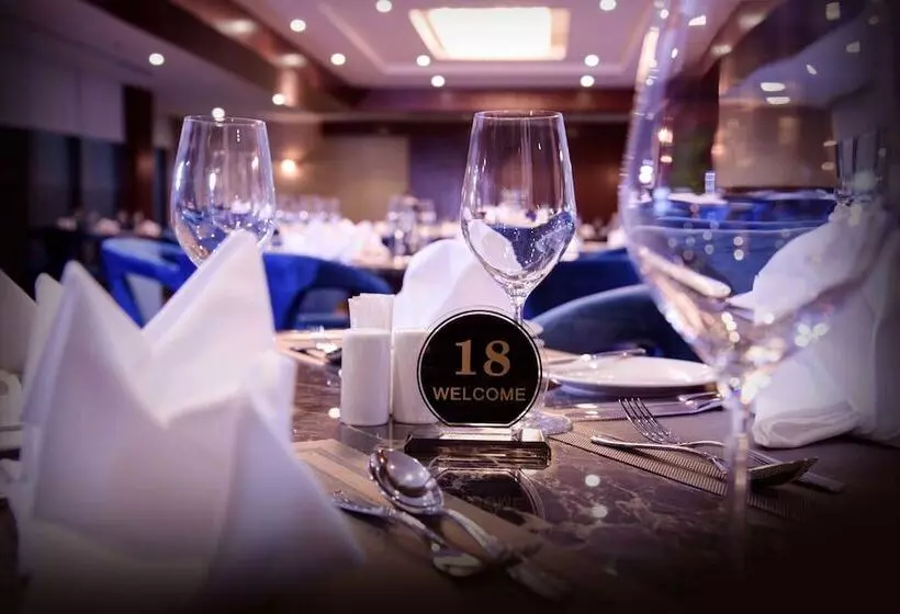 ホテル Warwick Al Khobar