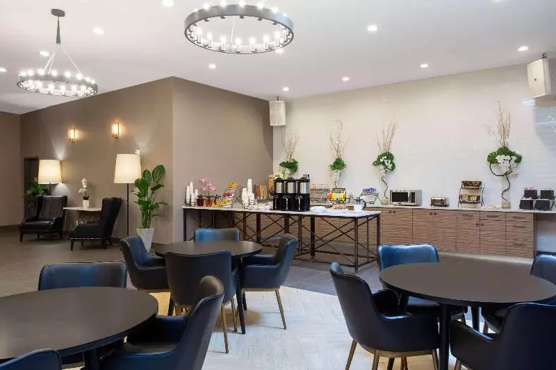 Microtel Inn By Wyndham Long Island City