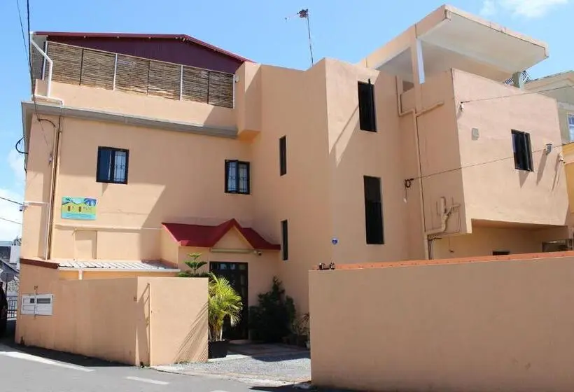 پانسیون Sm Lodge