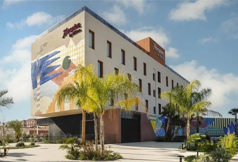 Hotelli Hampton by Hilton Alicante Airport