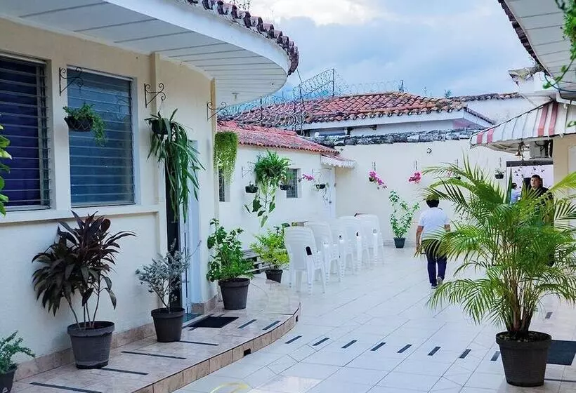 Hostal Casa Luna