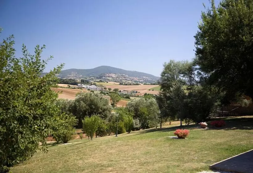 Hotelli Azienda Agrituristica Le Bucoliche