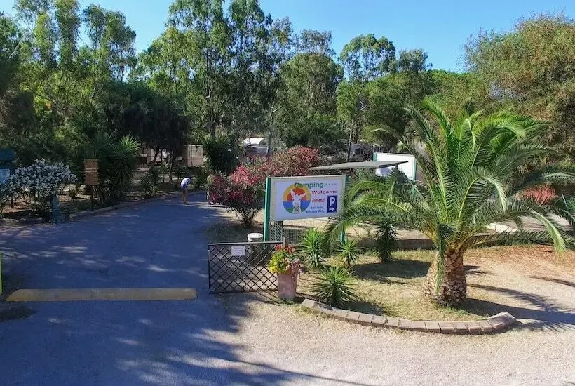 ホテル Camping Golfo Dell Asinara