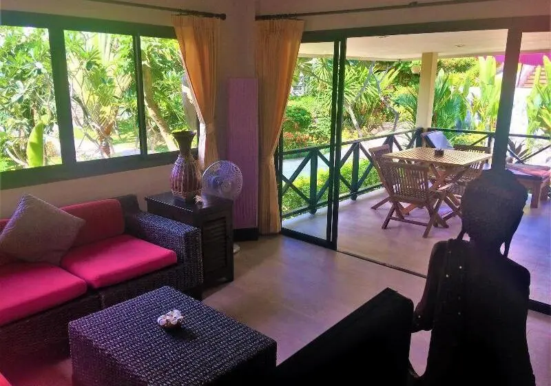 ホテル Chor Chang Villa Resort