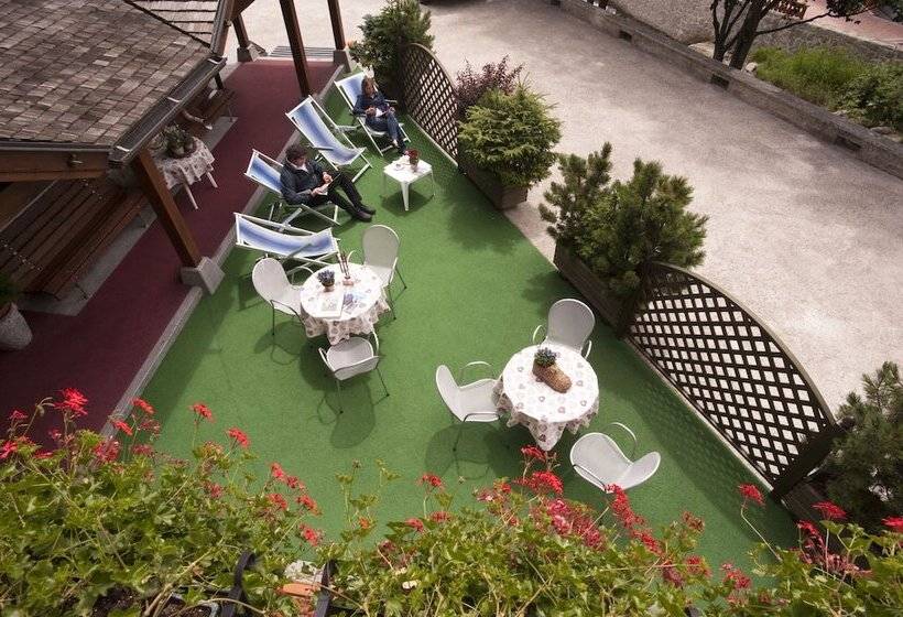 ホテル Garni Dello Sportivo