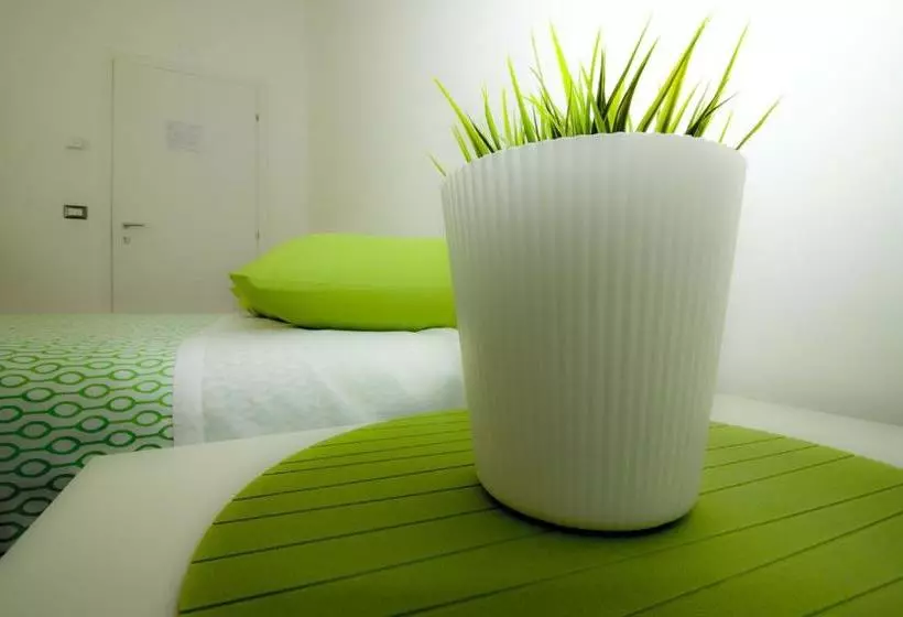 هتل Green Bed Bergamo Guest House & Residence