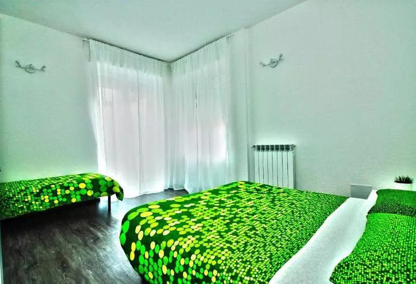 هتل Green Bed Bergamo Guest House & Residence