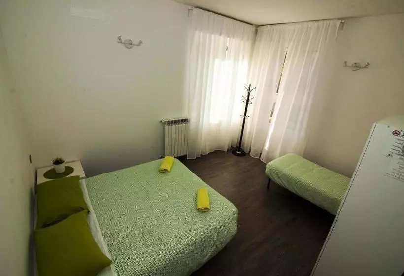 هتل Green Bed Bergamo Guest House & Residence