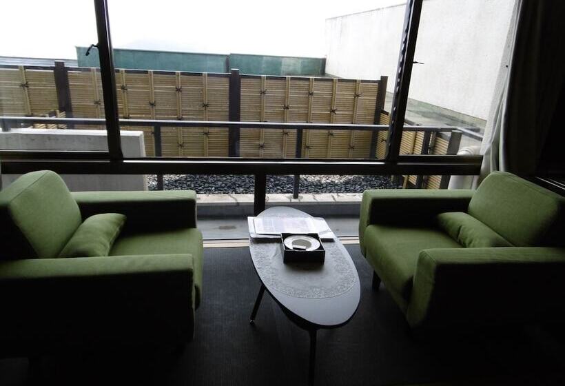 בית מלון כפרי Kirakankou