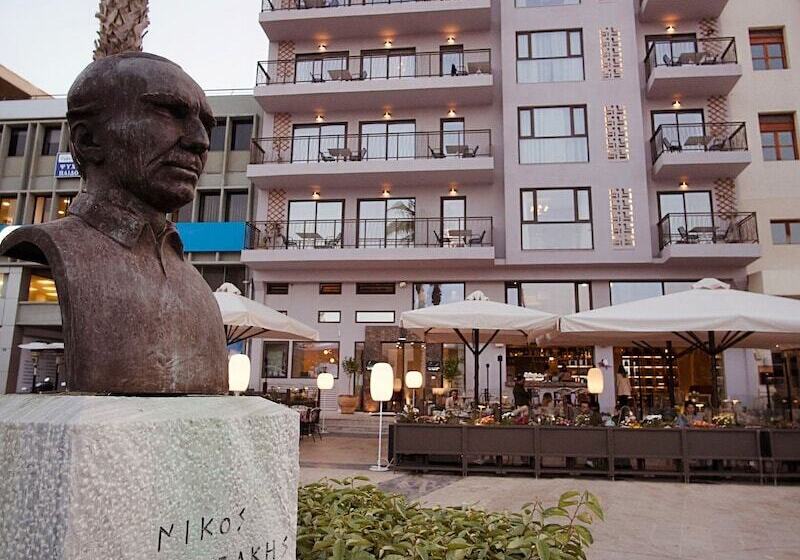 ホテル Legacy Gastro Suites