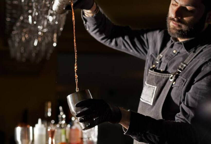 ホテル Legacy Gastro Suites