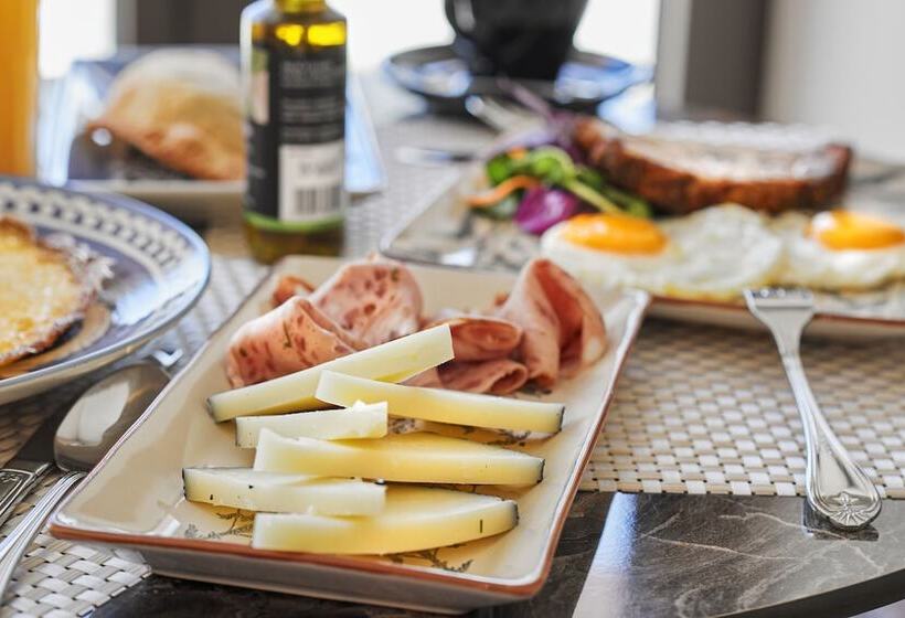 ホテル Legacy Gastro Suites