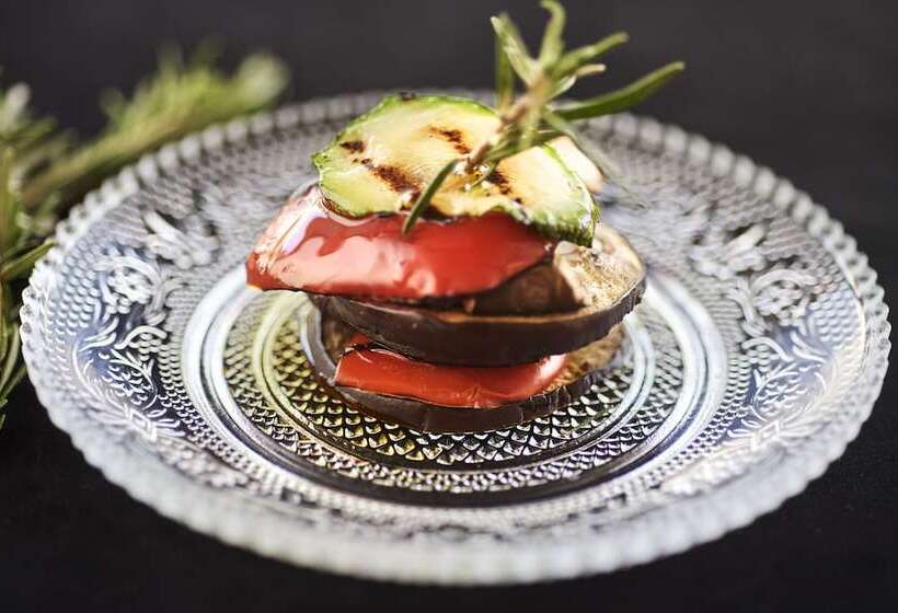 ホテル Legacy Gastro Suites