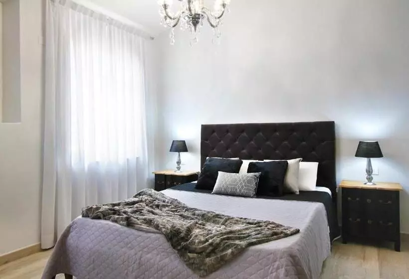 هتل Lucca In Chic   No Ztl   Free Parking   Old City At 10min By Walk