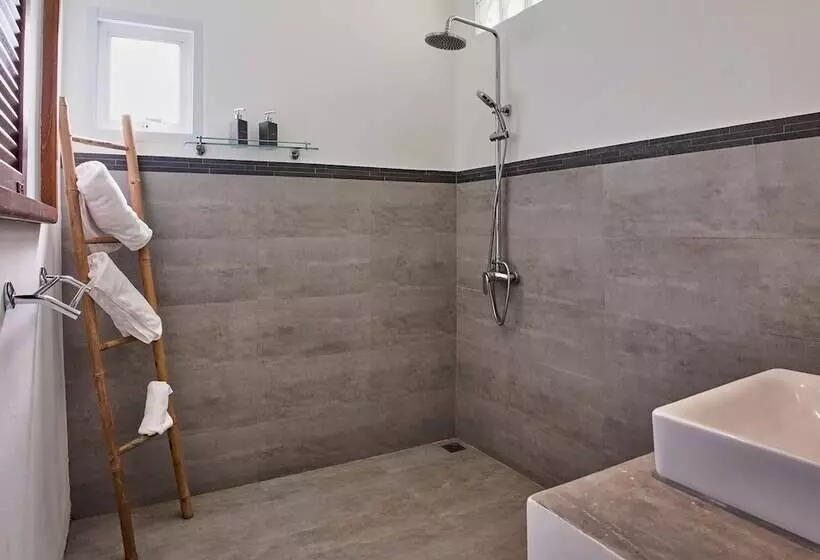 Hotelli Moon Cottage