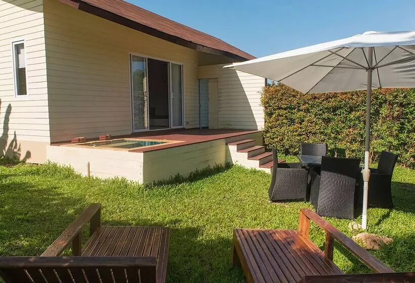 Hotelli Moon Cottage