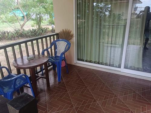 Отель Pranee Beach Bungalows