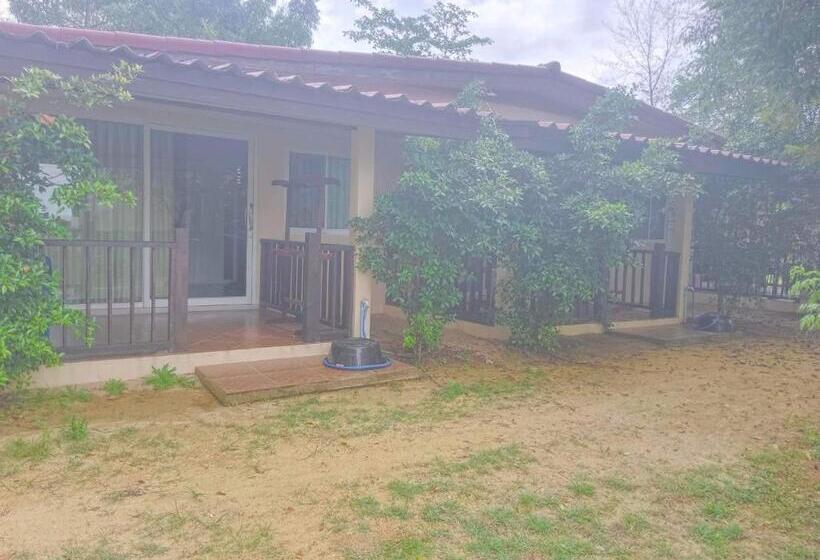 Отель Pranee Beach Bungalows