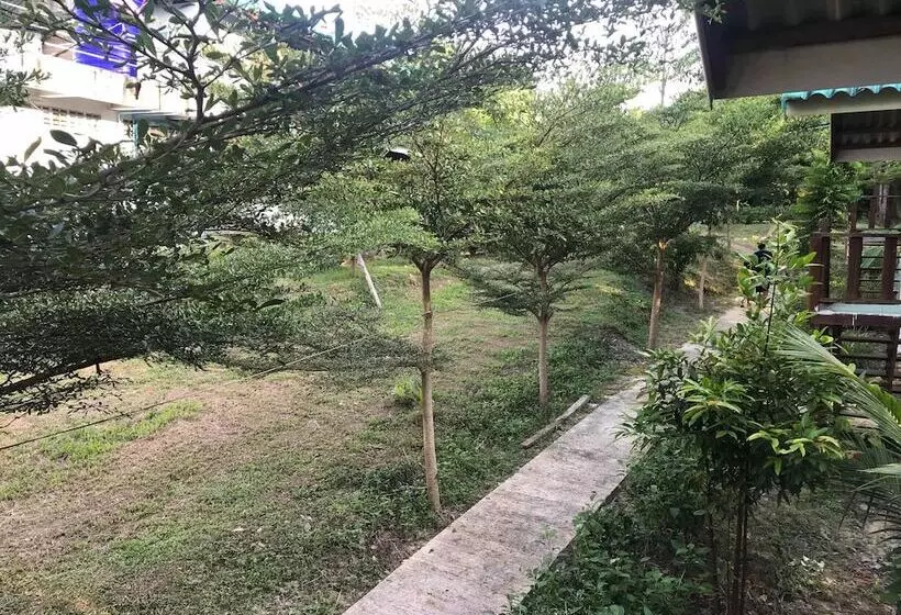 هتل Rasta House,,koh Phayam