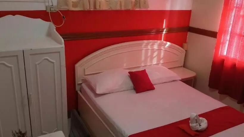 Hotelli Luna Netflix Chill Jomckayl Apartelle