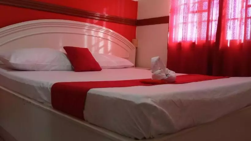 Hotelli Luna Netflix Chill Jomckayl Apartelle