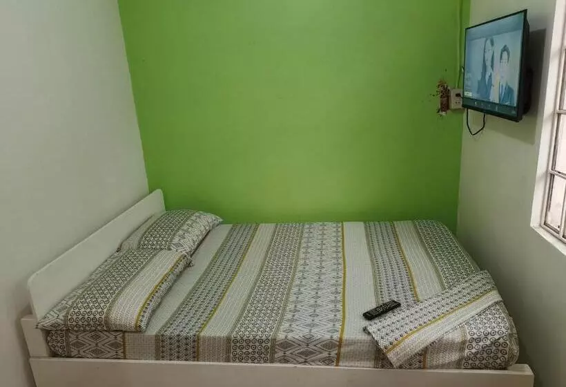 Hotelli Luna Netflix Chill Jomckayl Apartelle