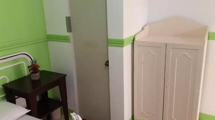 Hotelli Luna Netflix Chill Jomckayl Apartelle