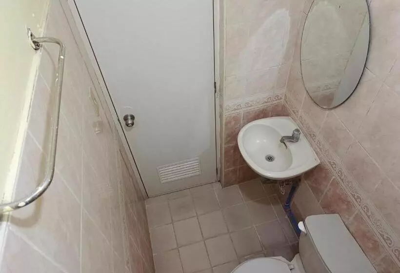 Hotelli Luna Netflix Chill Jomckayl Apartelle