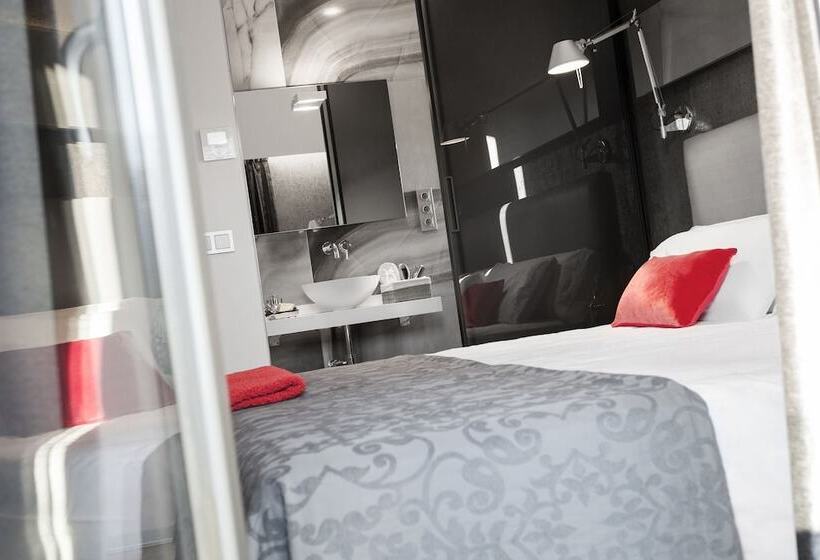 هتل Villa Birdie Boutique  Adults Only