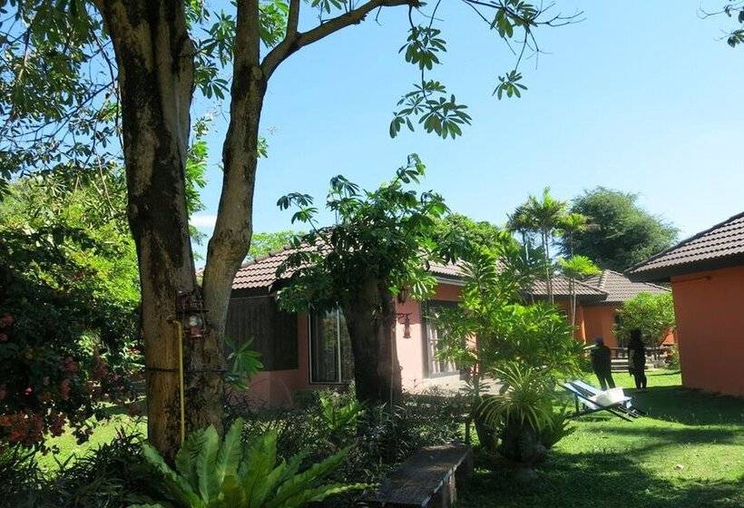 호텔 Bayview Resort Rayong