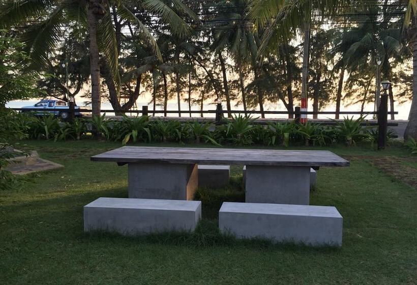 호텔 Bayview Resort Rayong