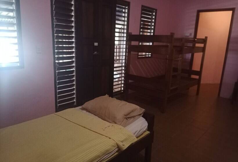 هتل Bluepango Guest House Hostel