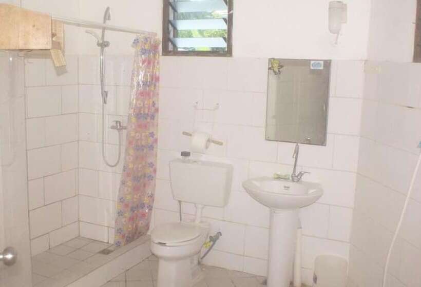 هتل Bluepango Guest House Hostel