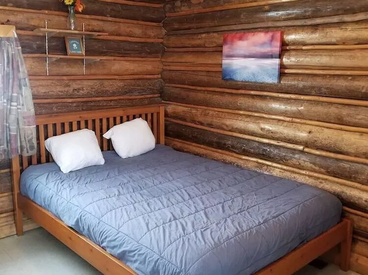 ホテル Christina Lake Lodge