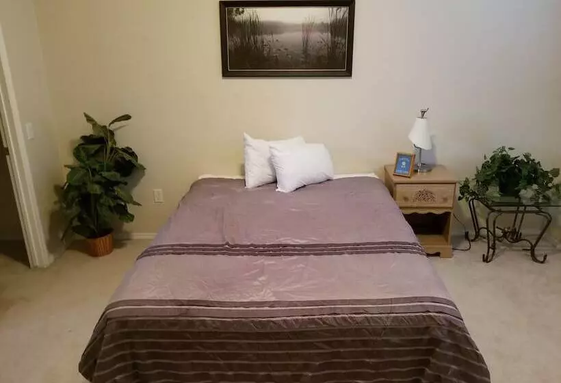 ホテル Christina Lake Lodge