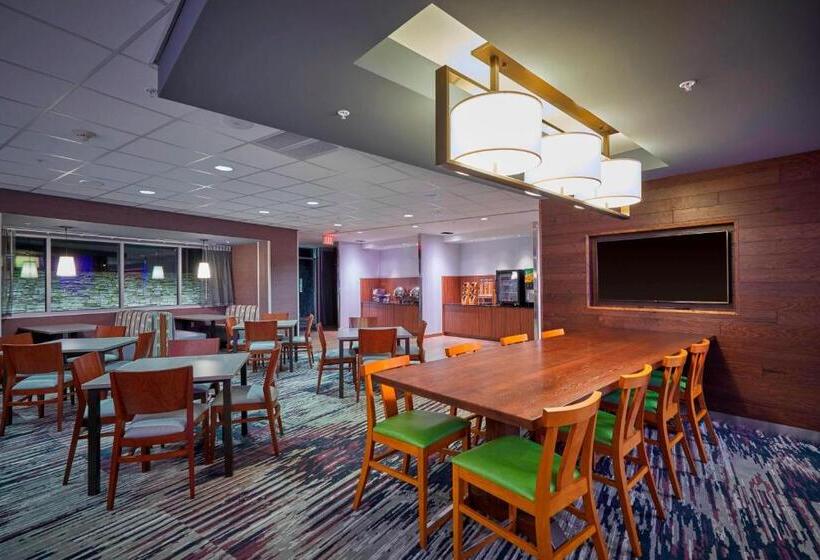 فندق Fairfield Inn & Suites By Marriott Grand Mound Centralia