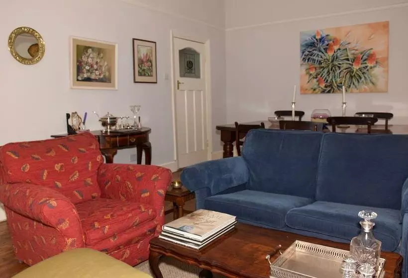 هتل Gordon's On 125 First Street