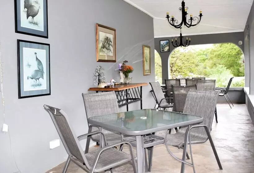 هتل Gordon's On 125 First Street