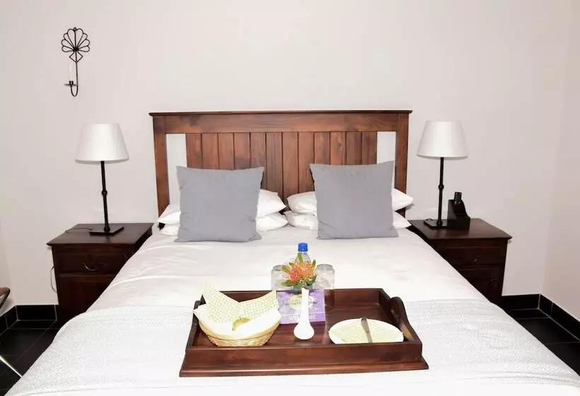 هتل Gordon's On 125 First Street